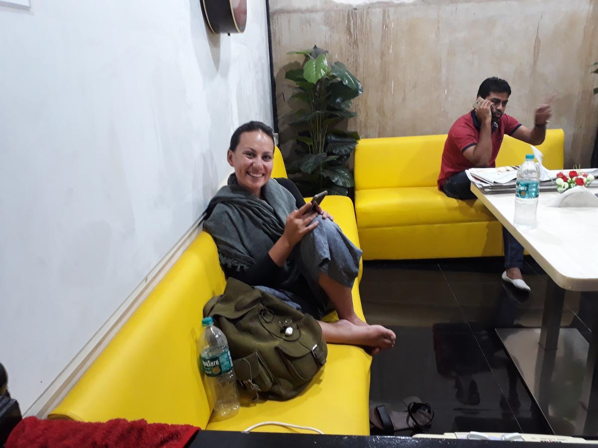 Town Hostel Mumbai - Ac Dormitory Extérieur photo