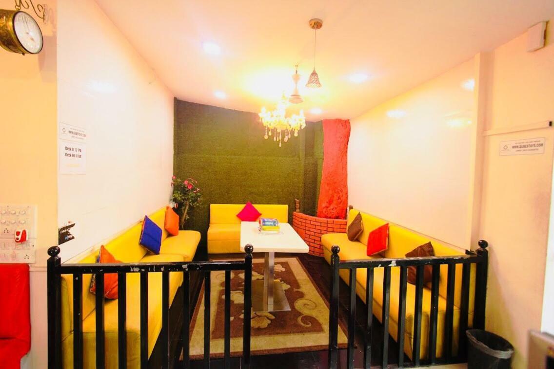 Town Hostel Mumbai - Ac Dormitory Extérieur photo