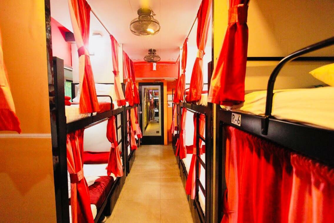 Town Hostel Mumbai - Ac Dormitory Extérieur photo