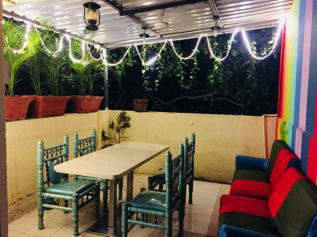 Town Hostel Mumbai - Ac Dormitory Extérieur photo